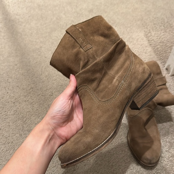 Steve Madden “Azzure” suede cowboy slouchy ankle booties // Size 6 - Picture 2 of 10